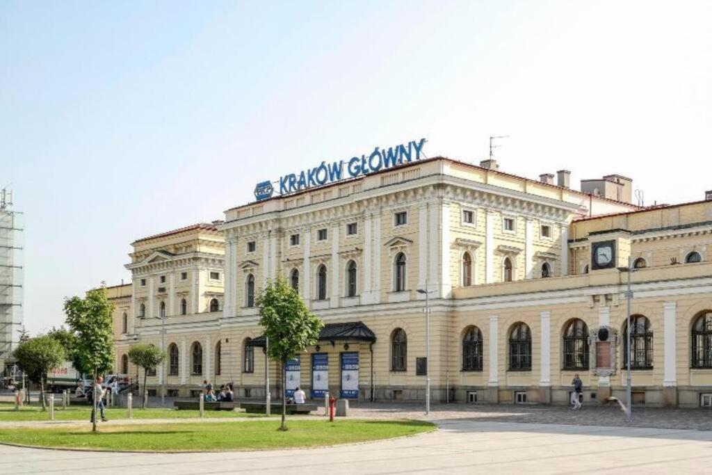 Apartament W Scislym Centrum Krakowa Z Parkingiem! Экстерьер фото